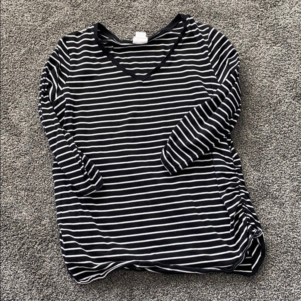 Black and white maternity shirt